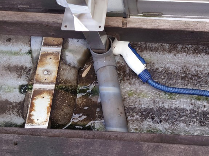 排水口部の散水試験