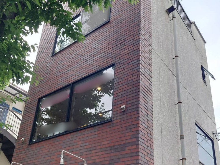 雨漏りが発生しているビル
