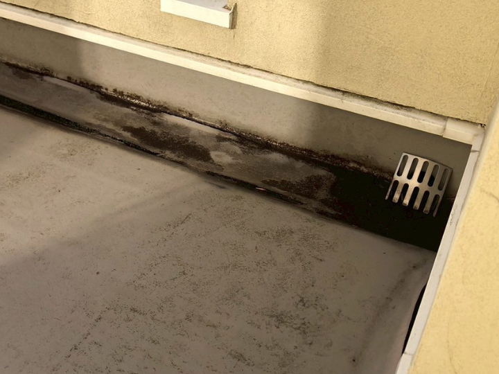 劣化が進行している排水口周り