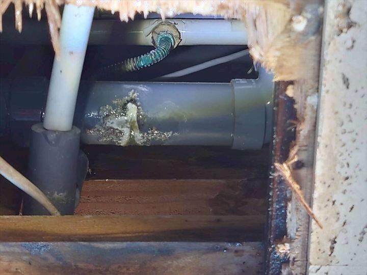 「キッチンの排水管（塩ビ管）」からの水漏れ