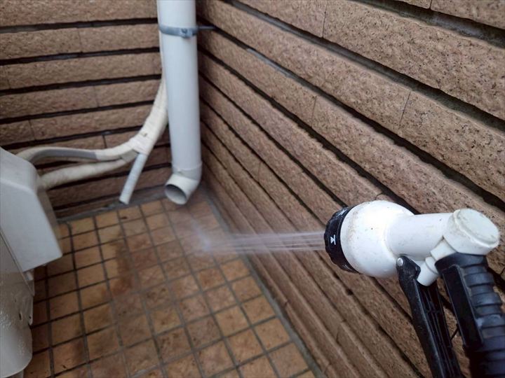 ベランダに散水試験
